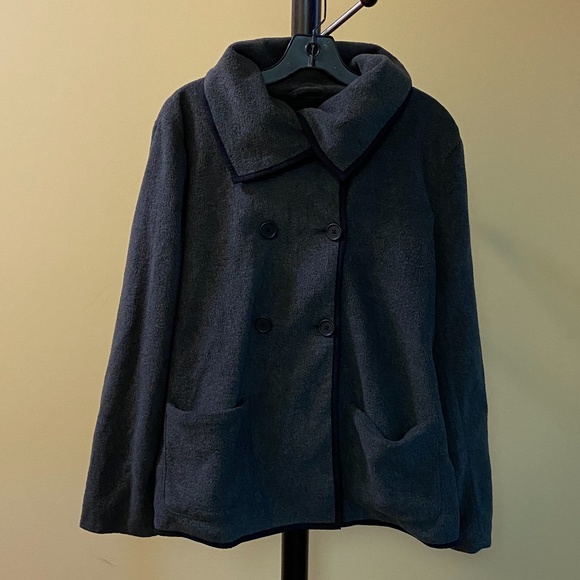 Old Navy Women's Fleece Double-Breasted Jacket (M) - Picture 7 of 9